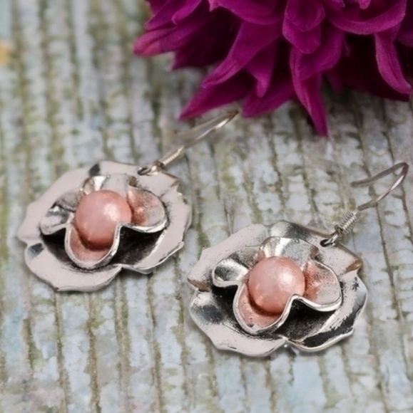 BOSTON PROPER DISTRESSED FLORAL DROP EARRINGS - Picture 1 of 4